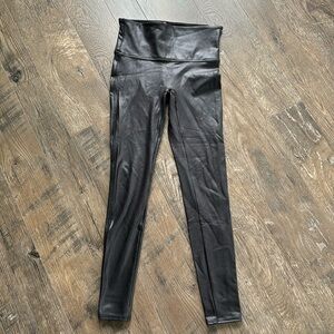Spanx Black Faux Leather Leggings Size Medium EUC